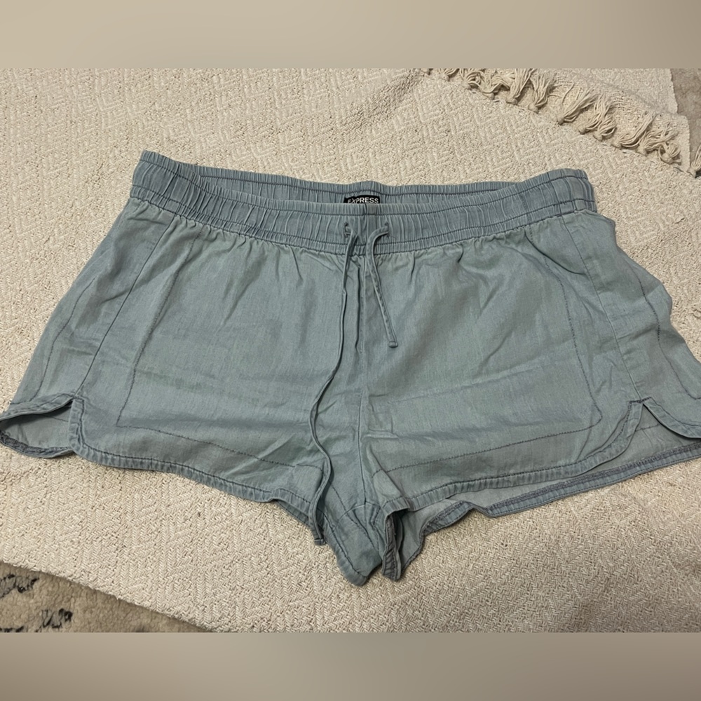 Express shortie midrise shorts